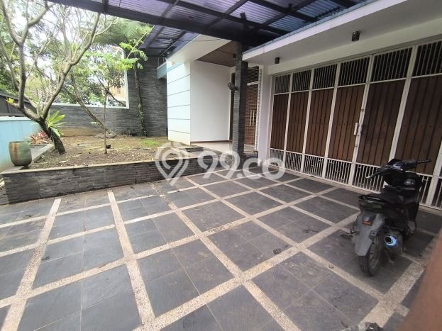 Lokasi strategis! Rumah siap pakai dikontrakkan di Batununggal LB 400m2 Lokasi strategis! Rumah siap pakai dikontrakkan di Batununggal LB 400m2
