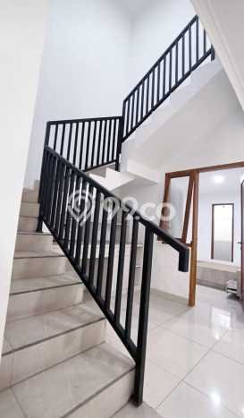Rumah Kawasan BKR, LT 140m2m², Bangunan 200m2m² Rumah Kawasan BKR, LT 140m2m², Bangunan 200m2m²