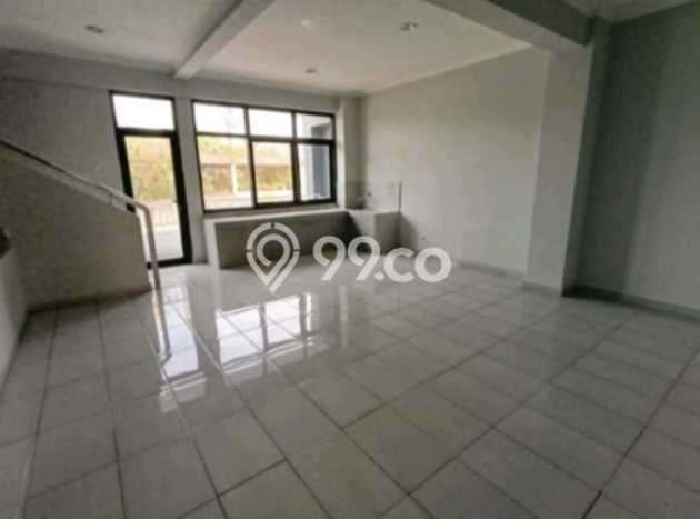 Ruko Premium Kawasan , Luas 700m2m², Lokasi Komersial, Ramai Ruko Premium Kawasan , Luas 700m2m², Lokasi Komersial, Ramai