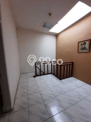 Rumah di , Akses ke Mall, 4 KT Rumah di , Akses ke Mall, 4 KT