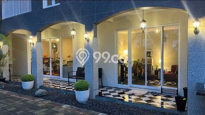 Rumah Luxury Modern Tanpa Renovasi di Setiabudi Bandung Rumah Luxury Modern Tanpa Renovasi di Setiabudi Bandung