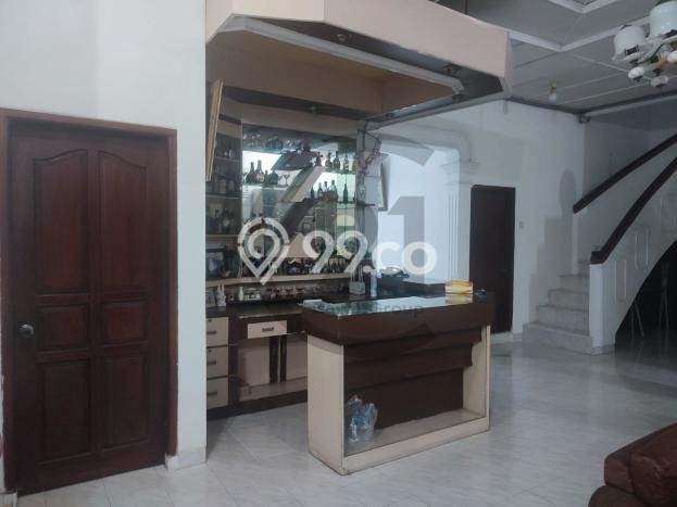 Jual Rumah Luas Megah Dengan View Eksklusif di Duri Kepa, Jakarta Barat Jual Rumah Luas Megah Dengan View Eksklusif di Duri Kepa, Jakarta Barat