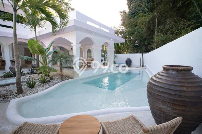 Vila di , Luas 300m2m², Posisi Strategis Vila di , Luas 300m2m², Posisi Strategis