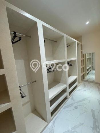 Vila Strategis Kawasan , Ukuran 215m2m², Kawasan Tenang dan aman Vila Strategis Kawasan , Ukuran 215m2m², Kawasan Tenang dan aman