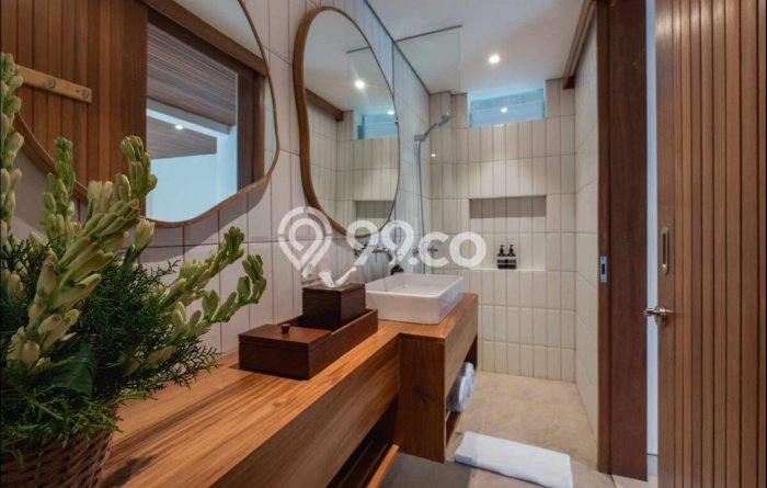 Vila Terawat di , Area 1059m2m², Posisi Strategis dengan jalan mudah Vila Terawat di , Area 1059m2m², Posisi Strategis dengan jalan mudah