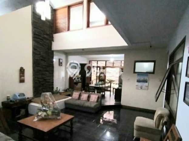 Hunian Elit LB 300m2 Siap Huni Desain Elegan di Ciateul, Bandung Hunian Elit LB 300m2 Siap Huni Desain Elegan di Ciateul, Bandung