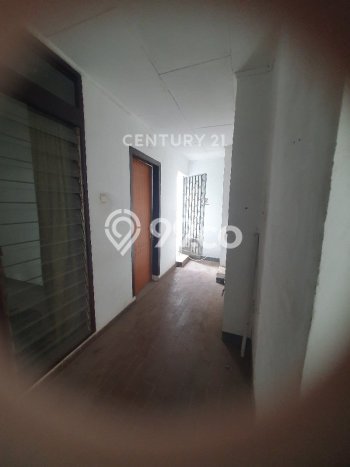 HUNIAN IMPIAN! Rumah di Burangrang, 3 KT, Free Banjir, Luas 700m2m² LB 500m2m² HUNIAN IMPIAN! Rumah di Burangrang, 3 KT, Free Banjir, Luas 700m2m² LB 500m2m²