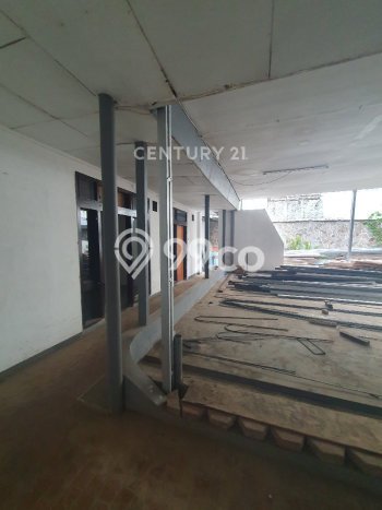 HUNIAN IMPIAN! Rumah di Burangrang, 3 KT, Free Banjir, Luas 700m2m² LB 500m2m² HUNIAN IMPIAN! Rumah di Burangrang, 3 KT, Free Banjir, Luas 700m2m² LB 500m2m²