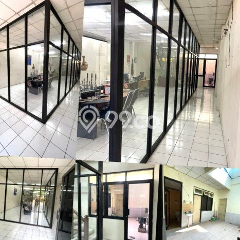 Ruko Dijual di Jakarta Barat LT 98m2 & LB 294m2 Lokasi Terbaik! Ruko Dijual di Jakarta Barat LT 98m2 & LB 294m2 Lokasi Terbaik!
