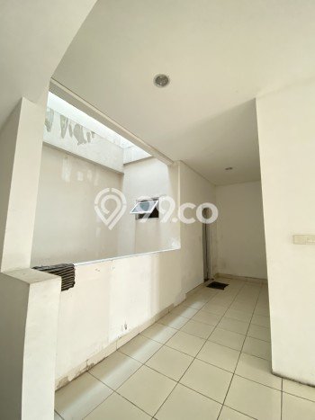 Ruko Dijual di Jakarta Timur LT 109m2 & LB 227m2 Lokasi Terbaik! Ruko Dijual di Jakarta Timur LT 109m2 & LB 227m2 Lokasi Terbaik!
