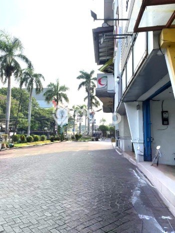 Ruko Dijual di Jakarta Barat LT 98m2 & LB 294m2 Lokasi Terbaik! Ruko Dijual di Jakarta Barat LT 98m2 & LB 294m2 Lokasi Terbaik!