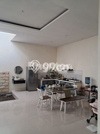 Rumah Impian dengan 3 Kamar Tidur di Lingkungan Asri Taman, Sidoarjo Rumah Impian dengan 3 Kamar Tidur di Lingkungan Asri Taman, Sidoarjo