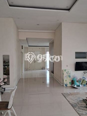 Rumah Impian dengan 3 Kamar Tidur di Lingkungan Asri Taman, Sidoarjo Rumah Impian dengan 3 Kamar Tidur di Lingkungan Asri Taman, Sidoarjo
