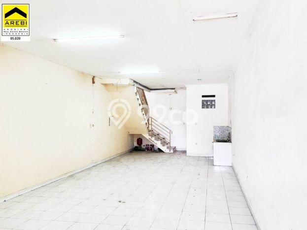 Ruko Bagus Dijual LB 225m2 Lokasi Strategis Bandung Area Cocok untuk Bisnis Ruko Bagus Dijual LB 225m2 Lokasi Strategis Bandung Area Cocok untuk Bisnis