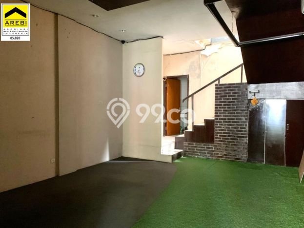 Ruko Disewa di Bandung dengan LB 325m2 Area Komersial Ramai Ruko Disewa di Bandung dengan LB 325m2 Area Komersial Ramai