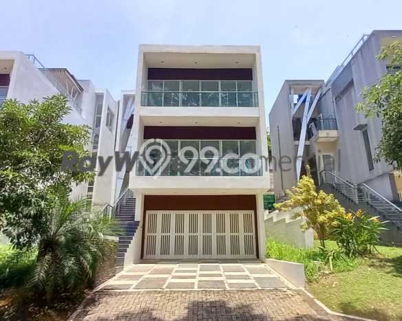 Rumah Elit Modern Tanpa Renovasi di Sentul City Bogor Rumah Elit Modern Tanpa Renovasi di Sentul City Bogor