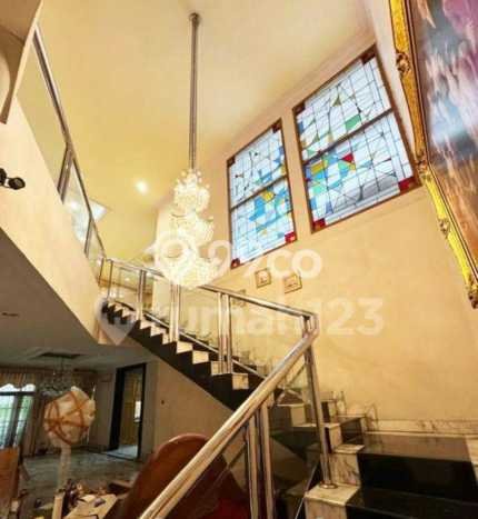 Hunian Elit LB 800m2 Siap Huni Desain Elegan di Setiabudi, Jakarta Selatan Hunian Elit LB 800m2 Siap Huni Desain Elegan di Setiabudi, Jakarta Selatan