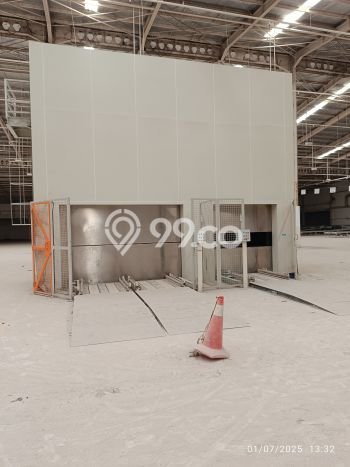 Disewakan Gudang di Kawasan Ramai Cikarang Luas 19000m2 Disewakan Gudang di Kawasan Ramai Cikarang Luas 19000m2