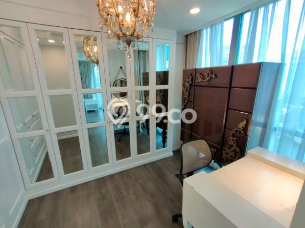 Siap Huni Apartemen Prestisius di Puri Indah 4 Kamar & 4 Kamar Mandi Siap Huni Apartemen Prestisius di Puri Indah 4 Kamar & 4 Kamar Mandi