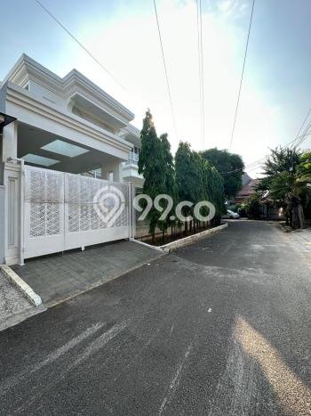 Rumah Eksklusif Siap Huni LT 350m2 di Tebet, Jakarta Selatan Rumah Eksklusif Siap Huni LT 350m2 di Tebet, Jakarta Selatan