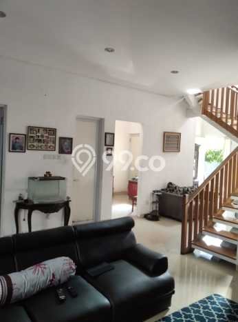 Hunian Cantik Modern Lb 200m2 di Ciracas, Jakarta Timur Hunian Cantik Modern Lb 200m2 di Ciracas, Jakarta Timur