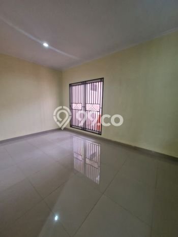 Rumah sewa siap pakai 5 KT di Modernland, Tangerang Rumah sewa siap pakai 5 KT di Modernland, Tangerang