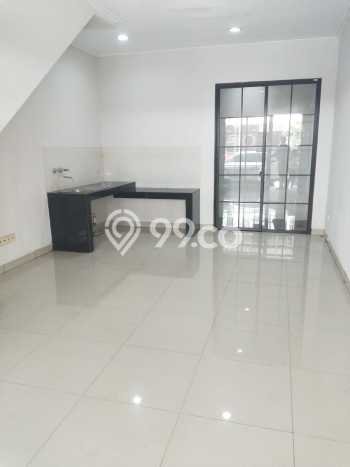 Disewakan! Rumah 2 Kamar Tidur &
2 Kamar Mandi di Green Lake City, Jakarta Barat Disewakan! Rumah 2 Kamar Tidur &
2 Kamar Mandi di Green Lake City, Jakarta Barat