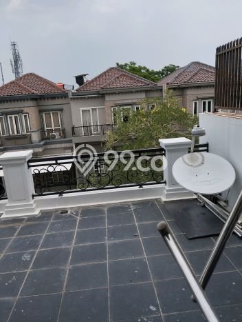 Jarang Ada! Rumah Sewa 4 Kamar Bagus Siap Huni Alam Sutera Jarang Ada! Rumah Sewa 4 Kamar Bagus Siap Huni Alam Sutera