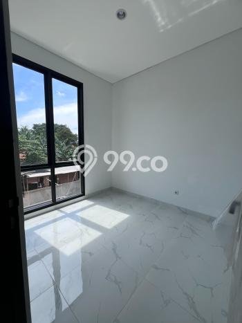 Rumah Modern 4 KT di Lebak Bulus Jakarta Selatan Semi Furnished Rumah Modern 4 KT di Lebak Bulus Jakarta Selatan Semi Furnished