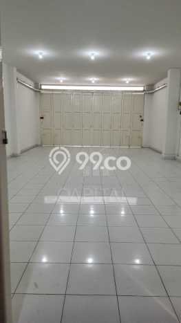 Unit Ruko Disewakan di Sudirman di Area Ramai & Strategis Unit Ruko Disewakan di Sudirman di Area Ramai & Strategis
