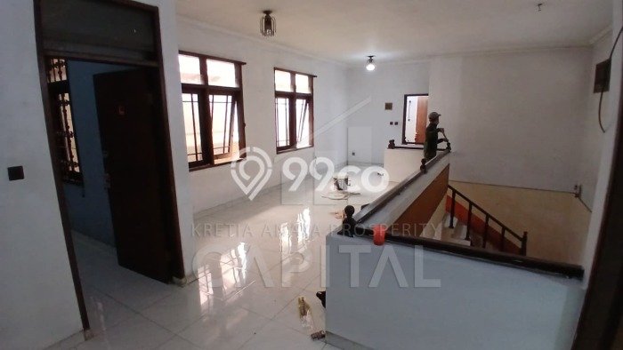 For Sale! Luxury House LT 186m2 Desain Modern di Taman Kopo Indah For Sale! Luxury House LT 186m2 Desain Modern di Taman Kopo Indah