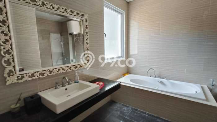Rumah Elit LB 340m2 Siap Pakai Desain Elegan di BSD, Tangerang Rumah Elit LB 340m2 Siap Pakai Desain Elegan di BSD, Tangerang