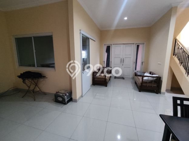 Rumah Elit Modern Tanpa Renovasi di Gading Serpong Tangerang Rumah Elit Modern Tanpa Renovasi di Gading Serpong Tangerang