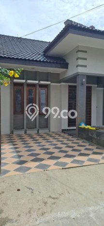 For Sale Hunian Rumah Terawat 2 KT di Taman Holis Indah, Bandung For Sale Hunian Rumah Terawat 2 KT di Taman Holis Indah, Bandung