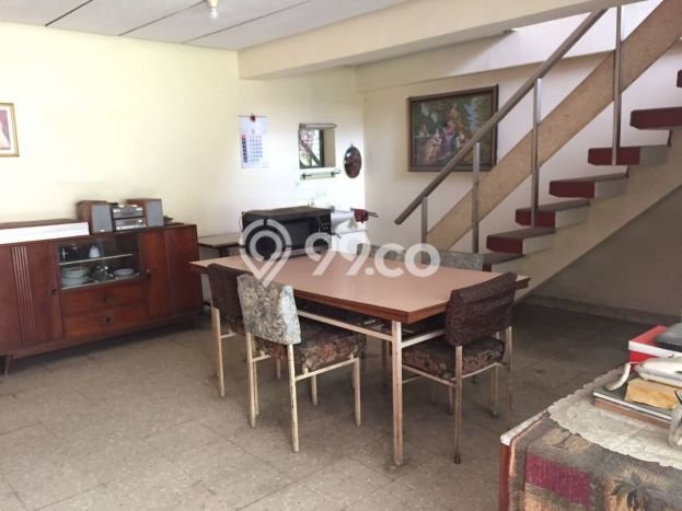Rumah PREMIUM! area Burangrang, Bandung, LT 354m² Bangunan 210m², HARGA SPESIAL Rumah PREMIUM! area Burangrang, Bandung, LT 354m² Bangunan 210m², HARGA SPESIAL