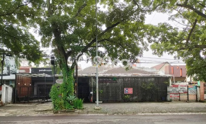 For Sale! Premium House LT 600m2 Desain Elegan di Burangrang For Sale! Premium House LT 600m2 Desain Elegan di Burangrang