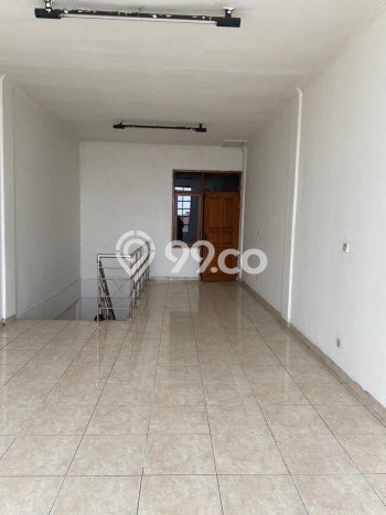 Dijual Murah Rumah dengan Luas Tanah 280m2m² dan Luas Bangunan 250m2m² di Area Bandung Wetan, Bandung Dijual Murah Rumah dengan Luas Tanah 280m2m² dan Luas Bangunan 250m2m² di Area Bandung Wetan, Bandung