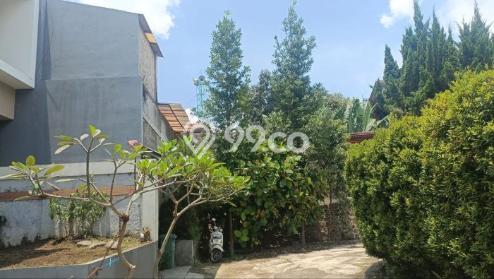 Rumah Berkualitas di , Bandung, Luas 179m2m² LB 225m2m² - HARGA NEGO! Rumah Berkualitas di , Bandung, Luas 179m2m² LB 225m2m² - HARGA NEGO!