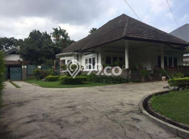 Rumah Lokasi Strategis di Sayap Dago, Bandung, Luas 2122m² Bangunan 700m² Rumah Lokasi Strategis di Sayap Dago, Bandung, Luas 2122m² Bangunan 700m²