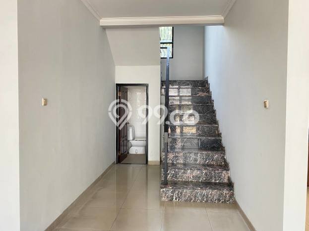 Rumah Eksklusif lokasi Batununggal, Bandung, LT 325m2m² Bangunan 216m2m² Rumah Eksklusif lokasi Batununggal, Bandung, LT 325m2m² Bangunan 216m2m²