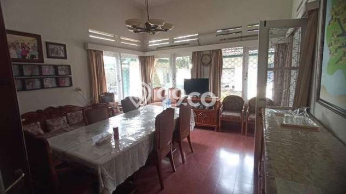 Rumah Lokasi Strategis di Sayap Dago, Bandung, Luas 2122m² Bangunan 700m² Rumah Lokasi Strategis di Sayap Dago, Bandung, Luas 2122m² Bangunan 700m²