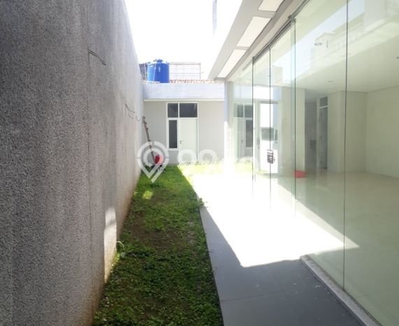 BEST INVESTMENT! Rumah area , LT 18700m2m² LB 18400m2m² BEST INVESTMENT! Rumah area , LT 18700m2m² LB 18400m2m²