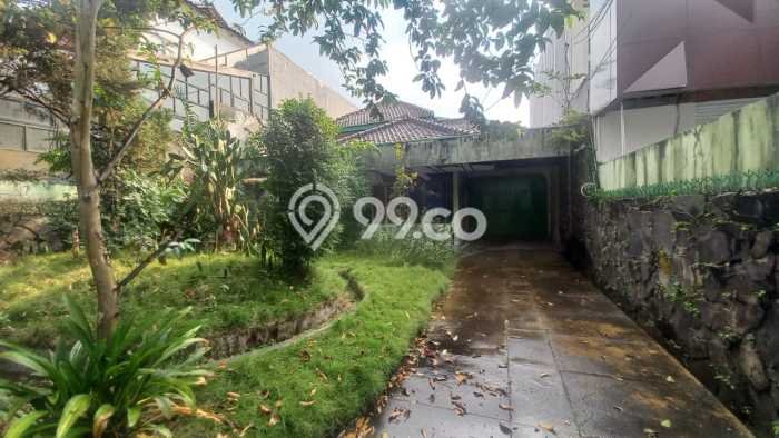 Rumah PREMIUM! area Burangrang, Bandung, LT 354m² Bangunan 210m², HARGA SPESIAL Rumah PREMIUM! area Burangrang, Bandung, LT 354m² Bangunan 210m², HARGA SPESIAL