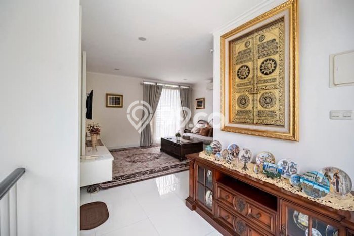 SPECIAL PROPERTY! Rumah area , LT 332m2m² LB 420m2m² SPECIAL PROPERTY! Rumah area , LT 332m2m² LB 420m2m²