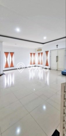 Hot Offer Hunian Mewah Ideal dan Luas di Kebon Jeruk, Jakarta Barat Hot Offer Hunian Mewah Ideal dan Luas di Kebon Jeruk, Jakarta Barat