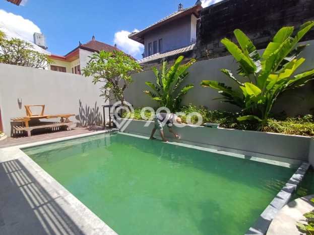 For Sale! Vila Kawasan , Area 200m2m², Akses Mudah Pusat Kota For Sale! Vila Kawasan , Area 200m2m², Akses Mudah Pusat Kota