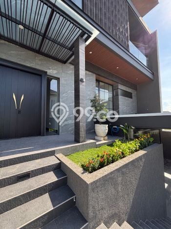 Rumah Elit Modern Siap Huni di Citraland Surabaya Rumah Elit Modern Siap Huni di Citraland Surabaya