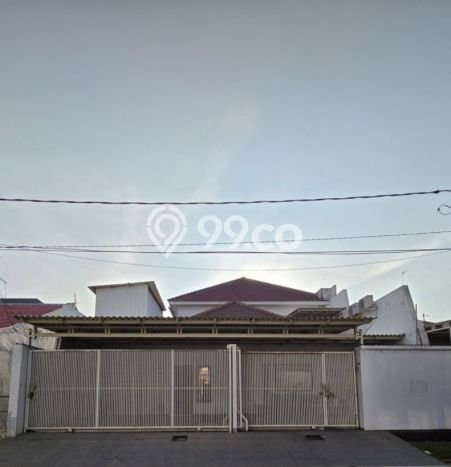 Rumah Elit Modern Siap Huni di Manyar Surabaya Rumah Elit Modern Siap Huni di Manyar Surabaya