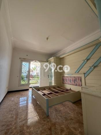 Rumah Strategis area , Dekat Surabaya, Surabaya - 4 KT Rumah Strategis area , Dekat Surabaya, Surabaya - 4 KT