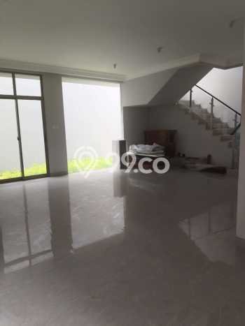 For Sale Rumah Mewah Exclusive di Tandes, Surabaya For Sale Rumah Mewah Exclusive di Tandes, Surabaya